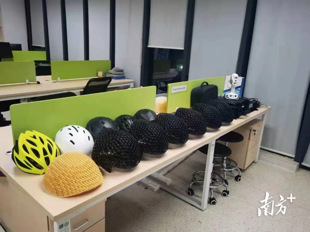 雪车项目创中国冬奥新纪录!这款装备背后有松山湖创新加持休闲区蓝鸢梦想 - Www.slyday.coM 雪车项目创中国冬奥新纪录!这款装备背后有松山湖创新加持休闲区蓝鸢梦想 - Www.slyday.coM