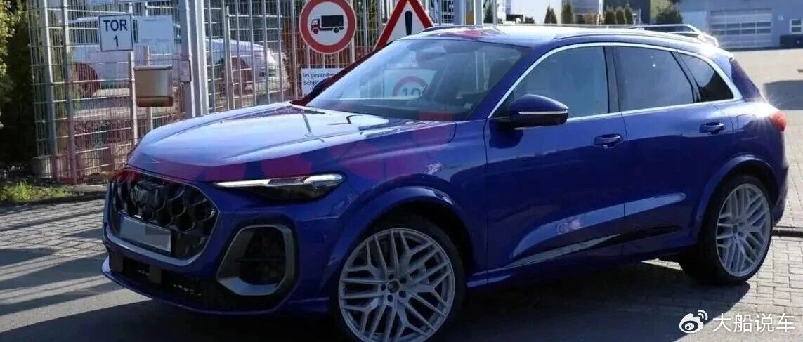 全新奥迪RS Q5长这样？激进蜂窝格栅 宽体轮拱，V6插混超630马力