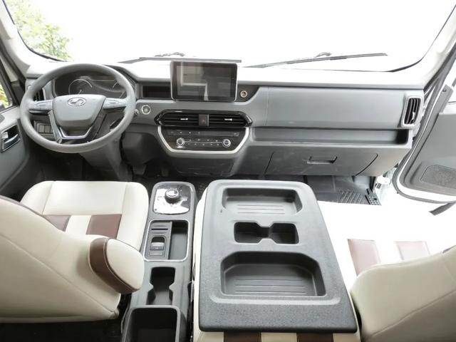 中恒平头轻卡H500 大空间马力足高性价比 自动挡 KTV系统娱乐随行