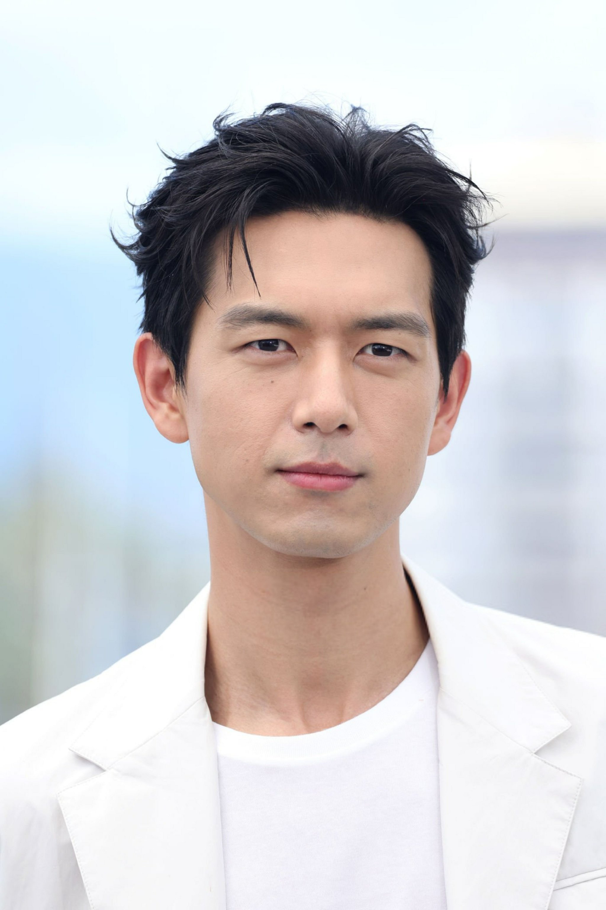 李现和成毅：背向而驰的两面人生