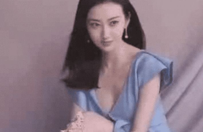 景甜广告花絮曝光,当她弯腰那一刻,这身材绝了