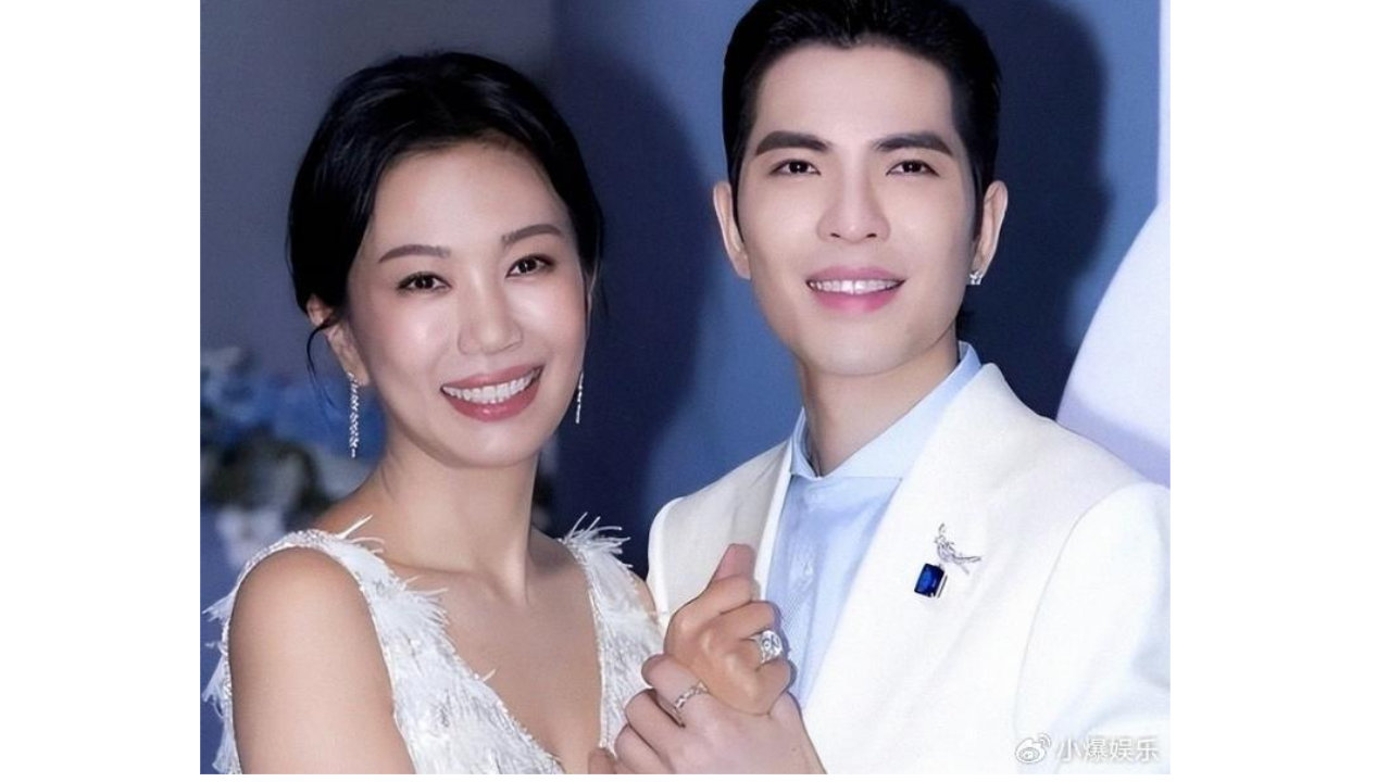 向太爆猛料：19岁就动心，苦等16年！萧敬腾牵手大14岁老婆逛韩国