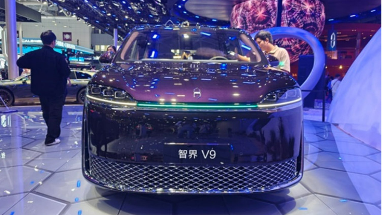 粤港澳大湾区车展实拍智界V9：38.98万起，高端MPV科技新选择？