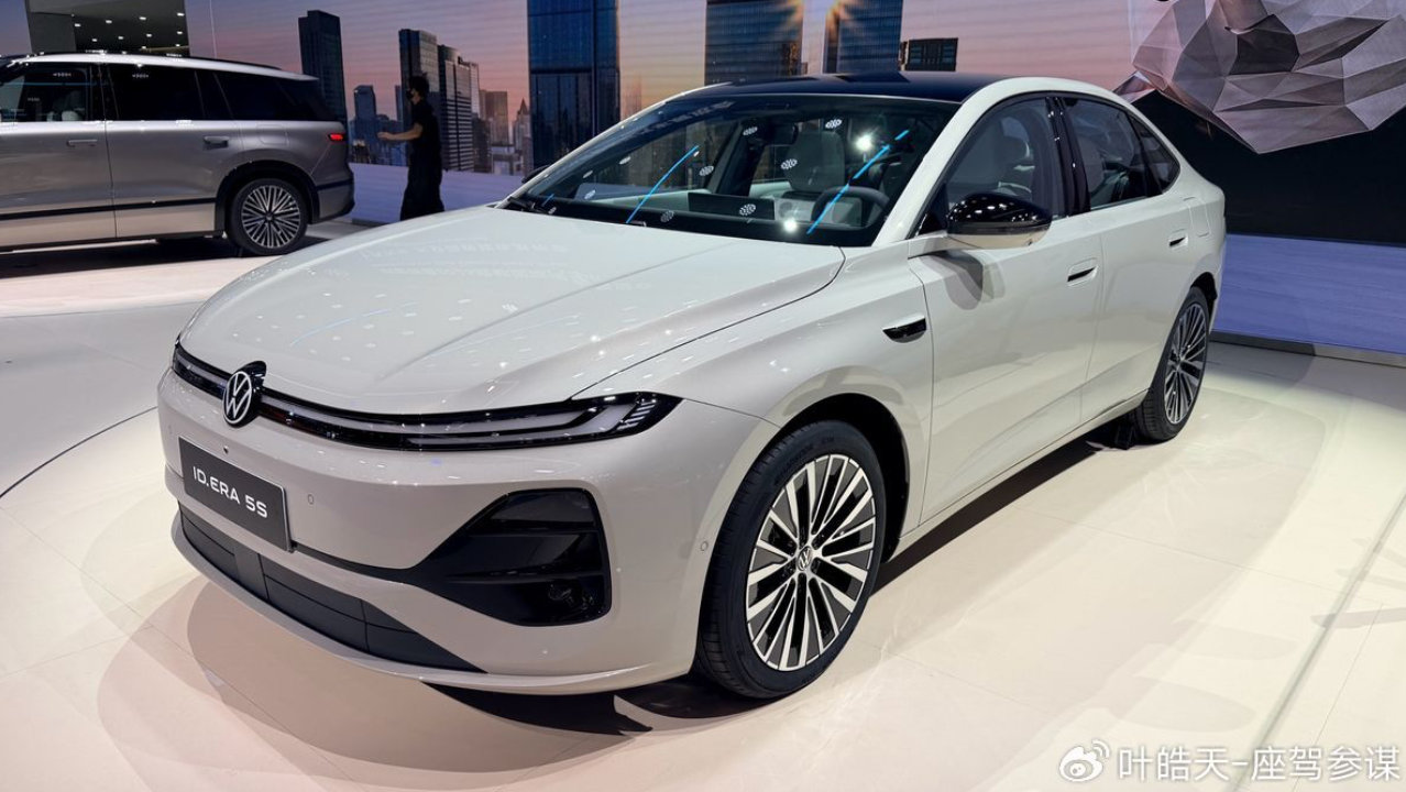 成都车展实拍大众ID.ERA 5S：不偏科的德系家轿！