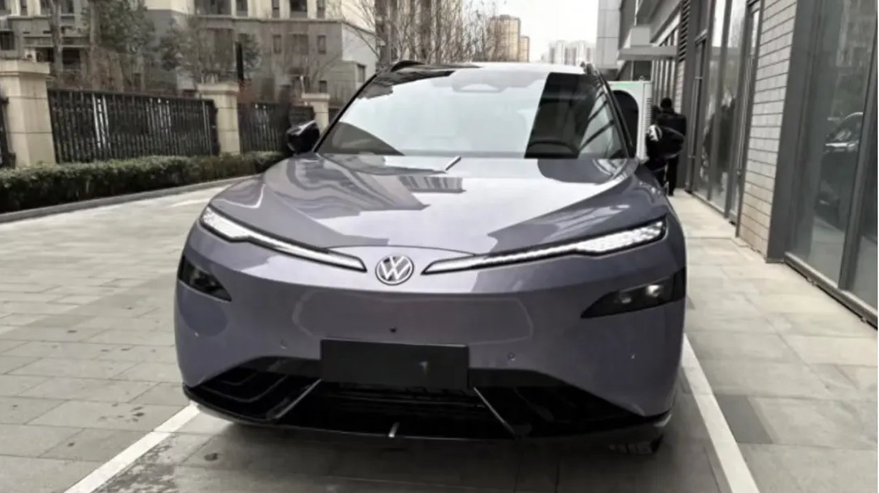 传统大厂造车新物种！30万级纯电SUV金标，拳打BBA脚踢新势力