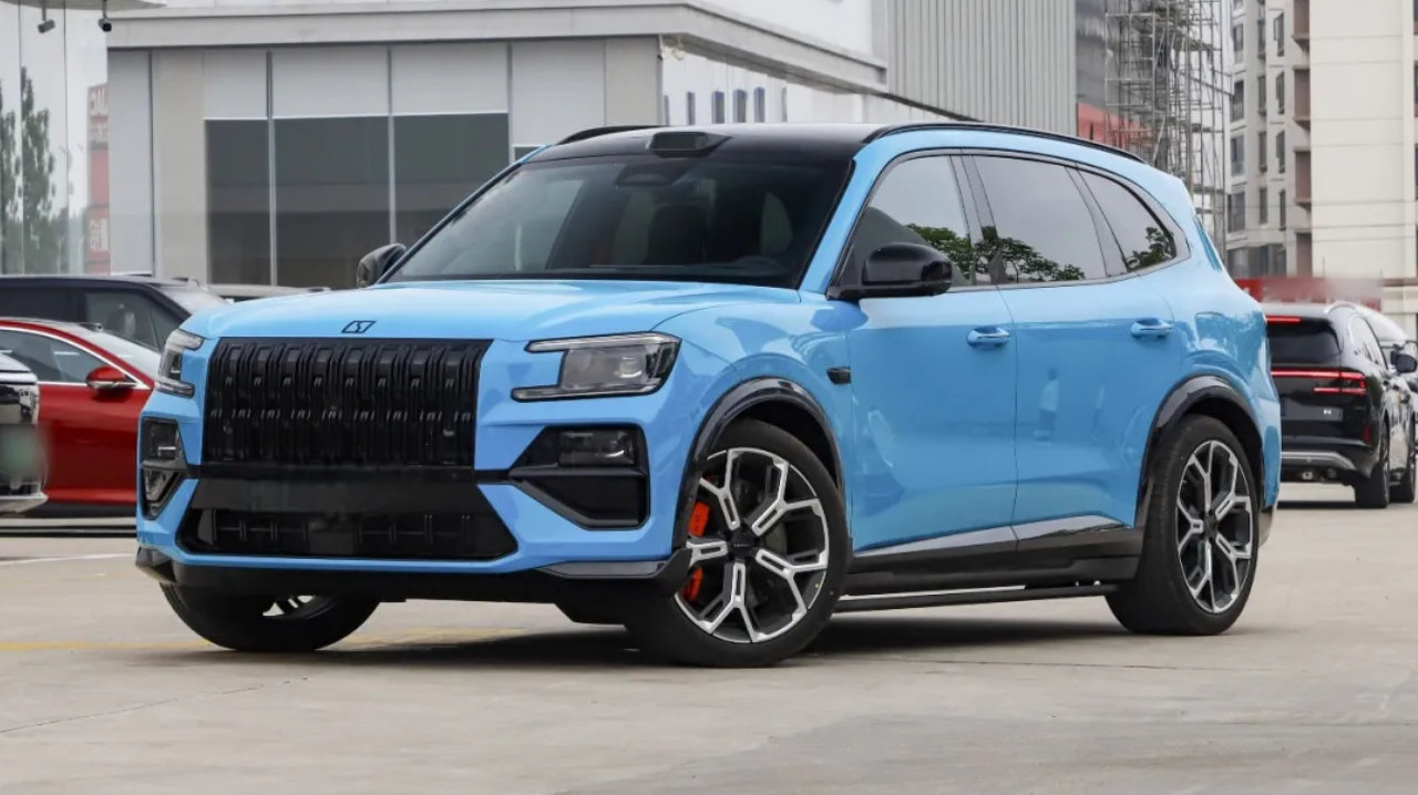 30万级水桶SUV！极氪8X：堆料易，均衡难