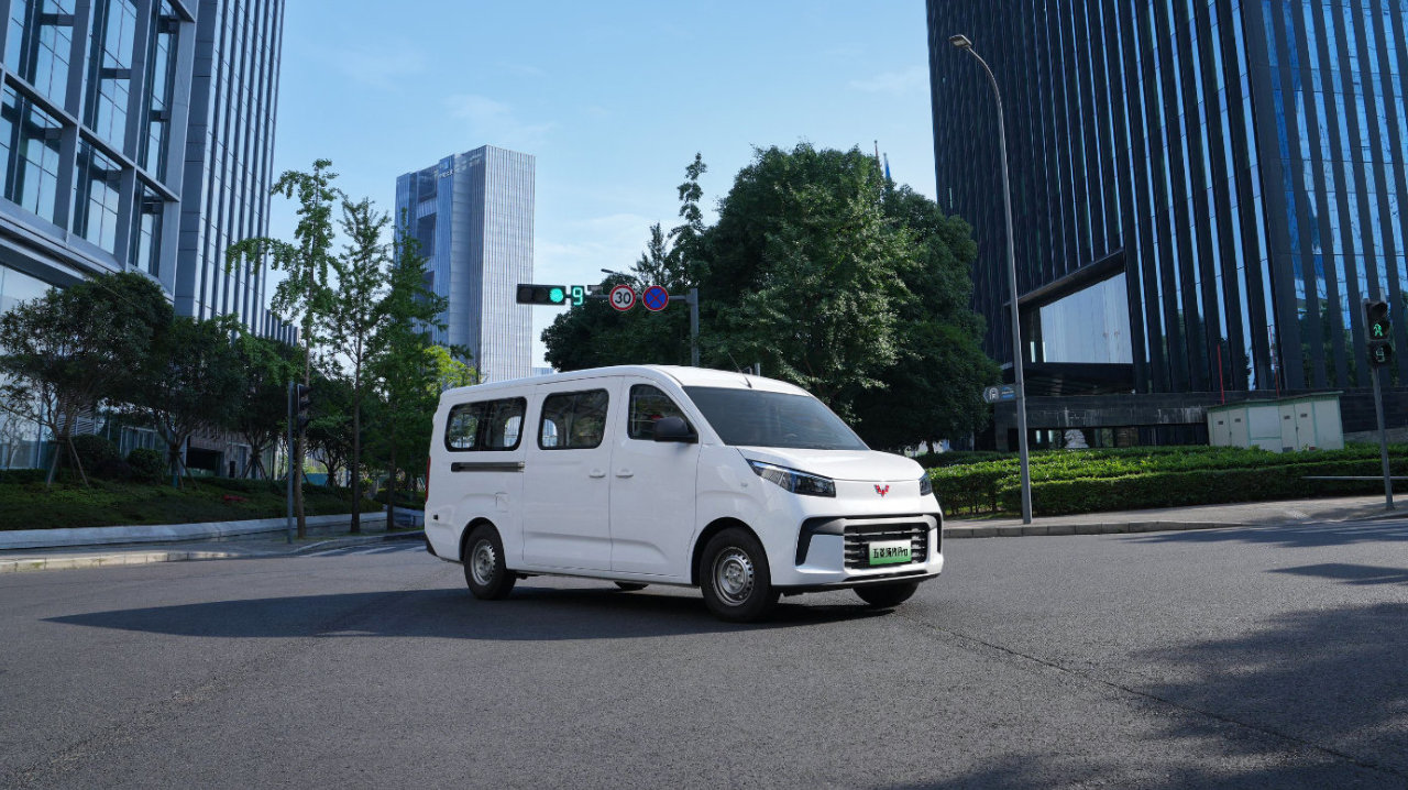 五菱扬光Pro增程版售10.48万！ 850km+9方大空间