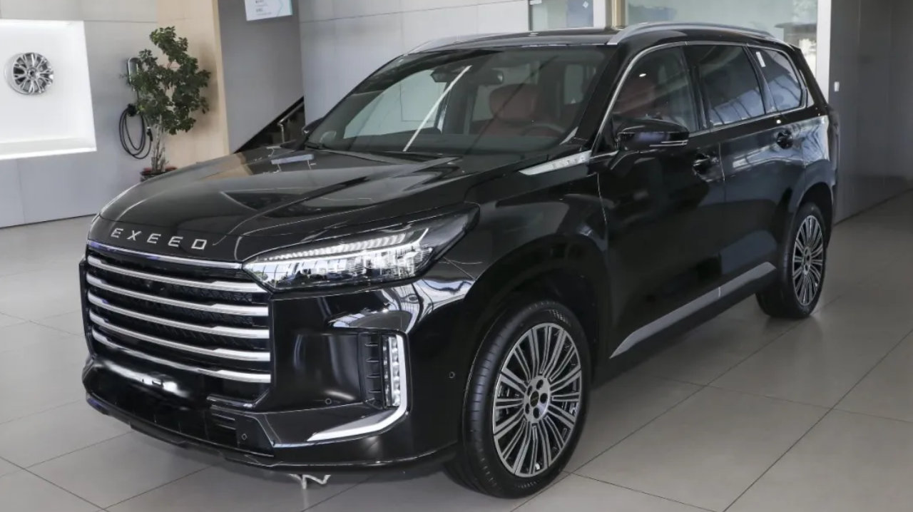 14.99万起！5米级中大型SUV，星途揽月这配置真不客气