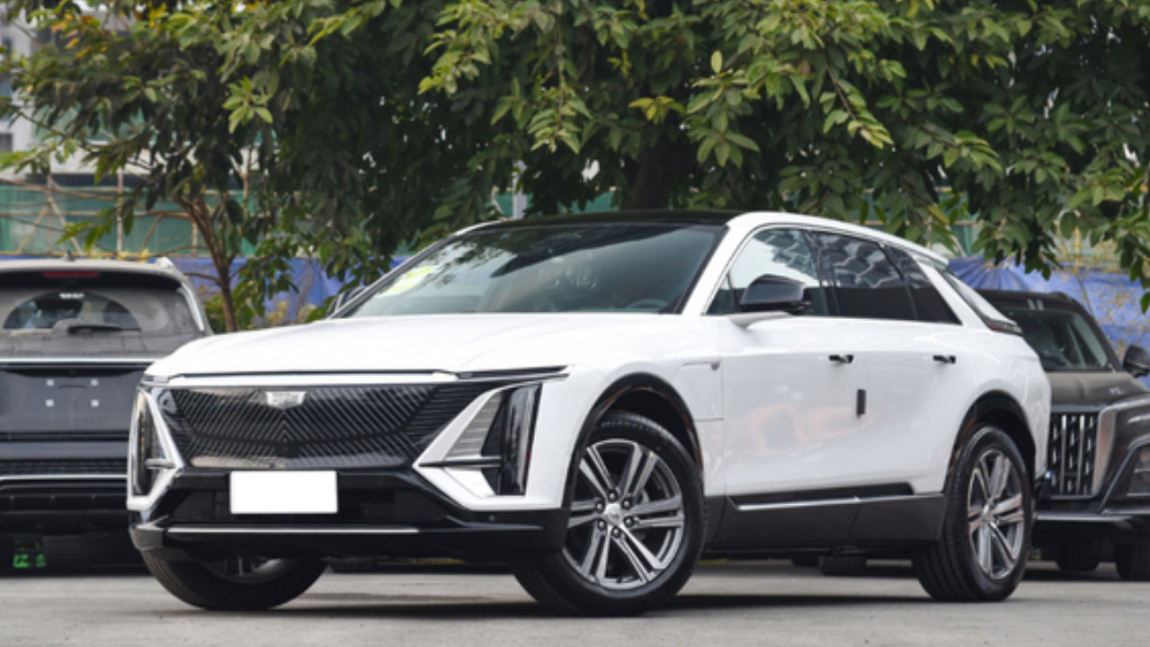 5米多长，续航502km，老牌豪华车企打造，不足30万却卖不动