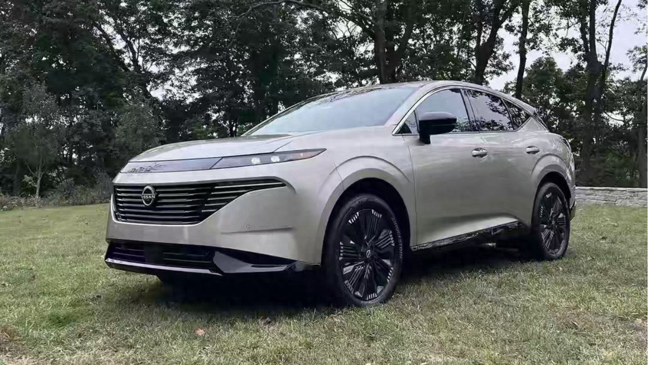 外观更年轻！全新日产楼兰实车曝光，车长超4米8，搭2.0T+9AT