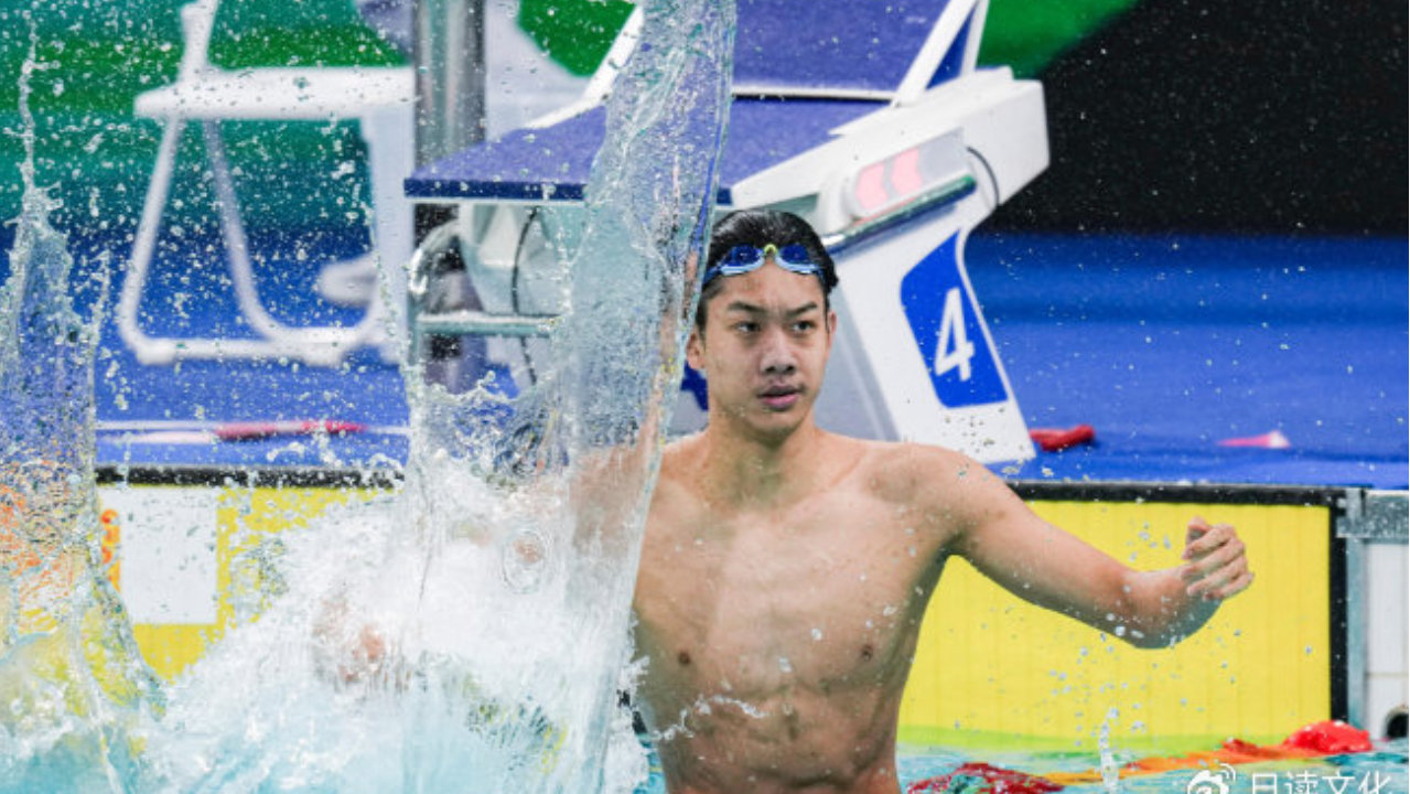 全运会男子200米自由泳，张展硕夺冠刷新全国青年纪录