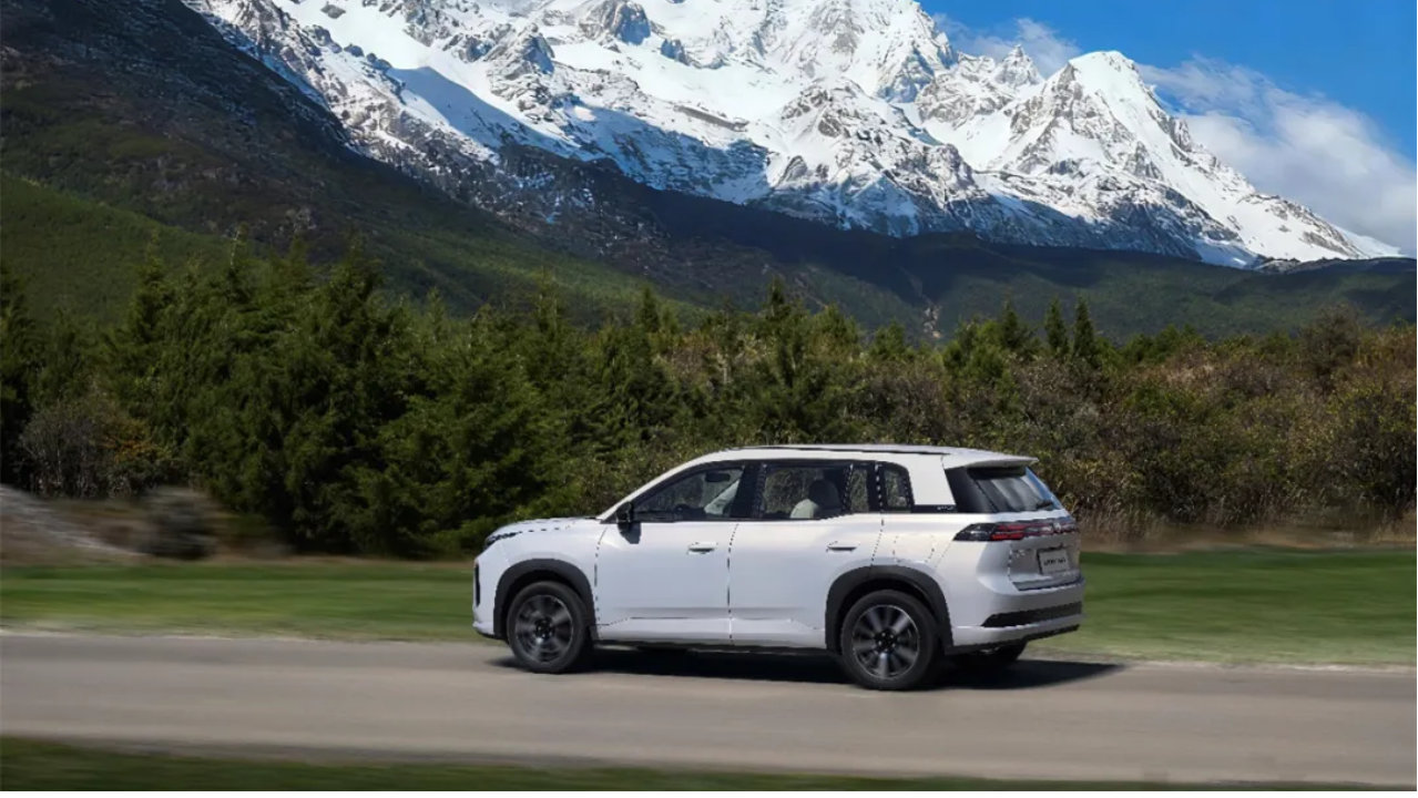 “入门价”买“天花板”！埃安i60国民增程 210马到成功版10.28万上市