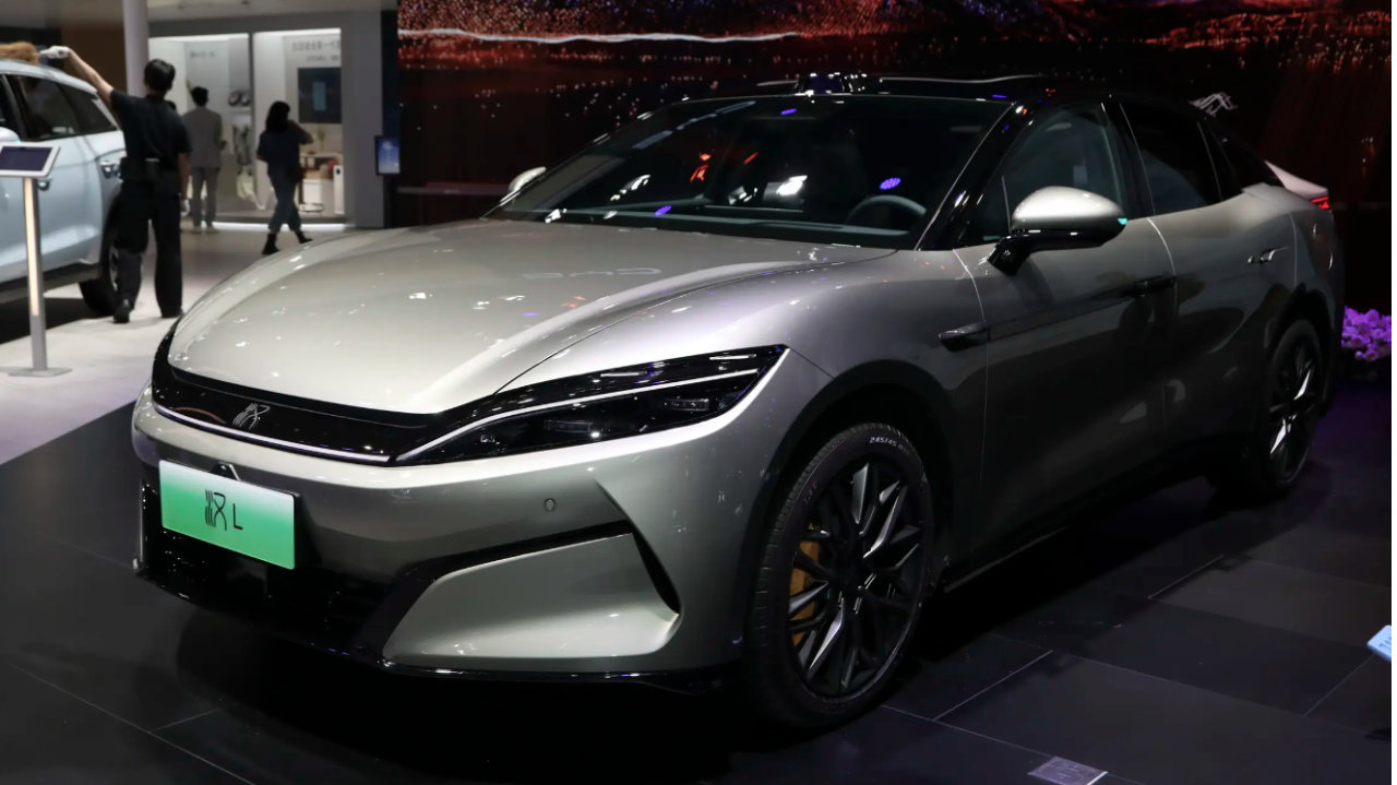 19.48万起！比亚迪汉L补贴1.5万，纯电续航701公里，新增橄榄绿