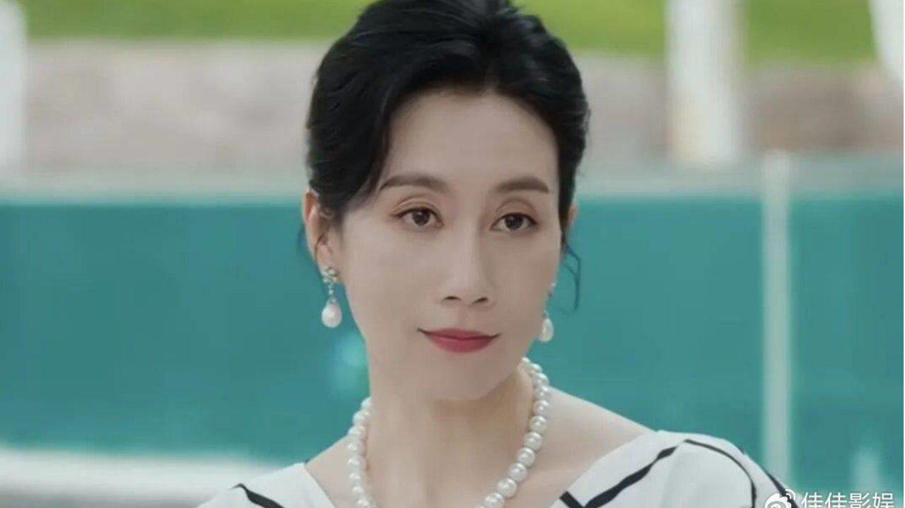 温峥嵘被假温峥嵘拉黑，Ai伪造直播，刘涛戚薇也曾中招