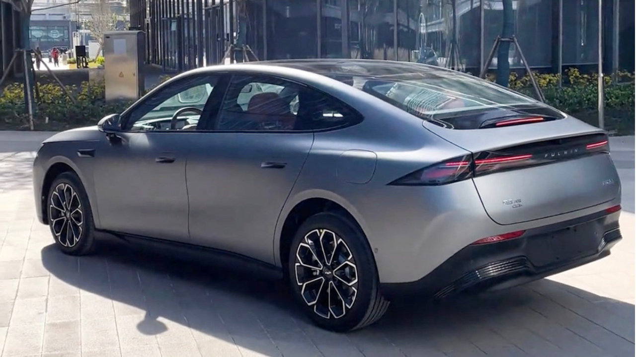 奇瑞最美轿车，风云A9实车，外观很年轻运动，两种动力，明年上市