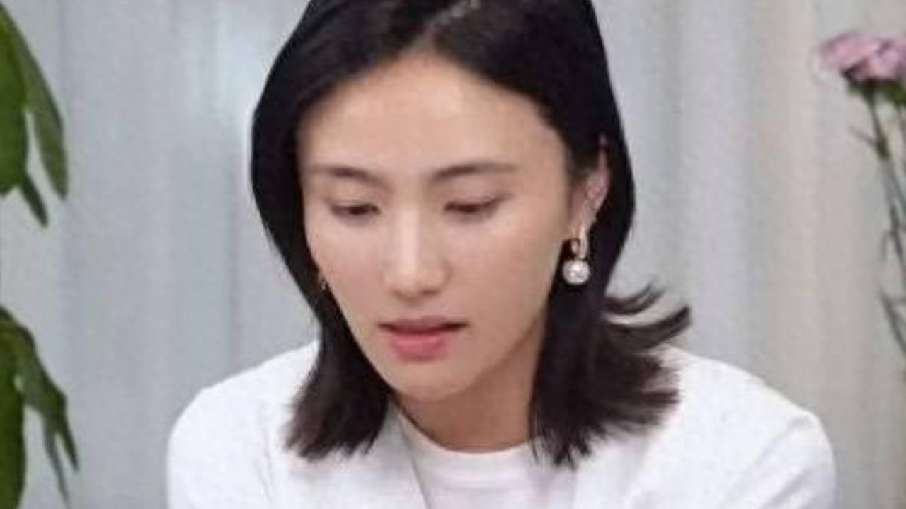 李亚鹏也没想到，离婚不到1周，19岁李嫣因两个举动实现口碑暴涨