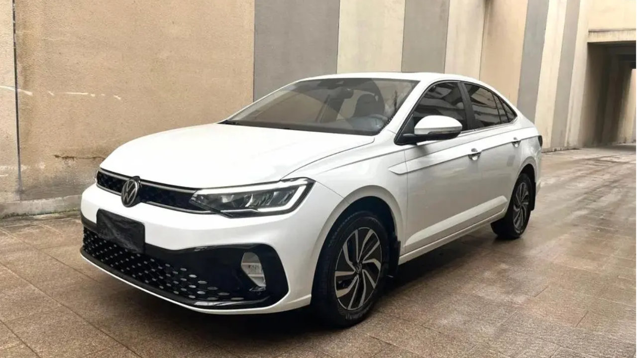 7万级合资代步轿车！安全高速 vs 舒适省油，核心对比一次看明白