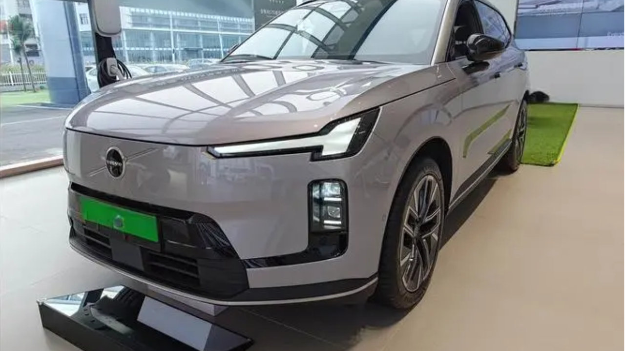 30万级豪华SUV！母婴级座舱+硼钢车身，不止安全更省油