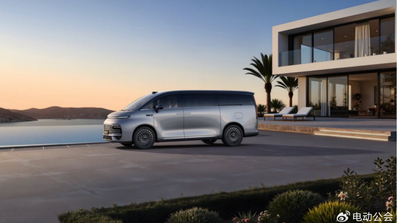 空间平权 增程破局！吉利银河V900上市，限时26.98万起