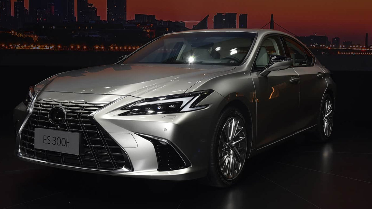 2025车市盘点：传统豪华车市场不行了？雷克萨斯实现三连涨