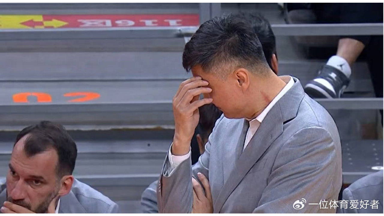 广东84-94被双杀！大白边28分13板3帽，谁注意杜锋表情，数据出炉