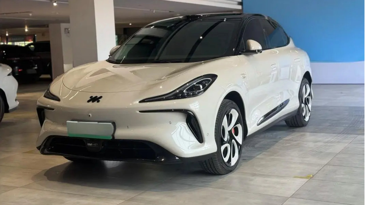 3.48秒破百+800V超充！19.79万起国产纯电SUV，同级难寻对手