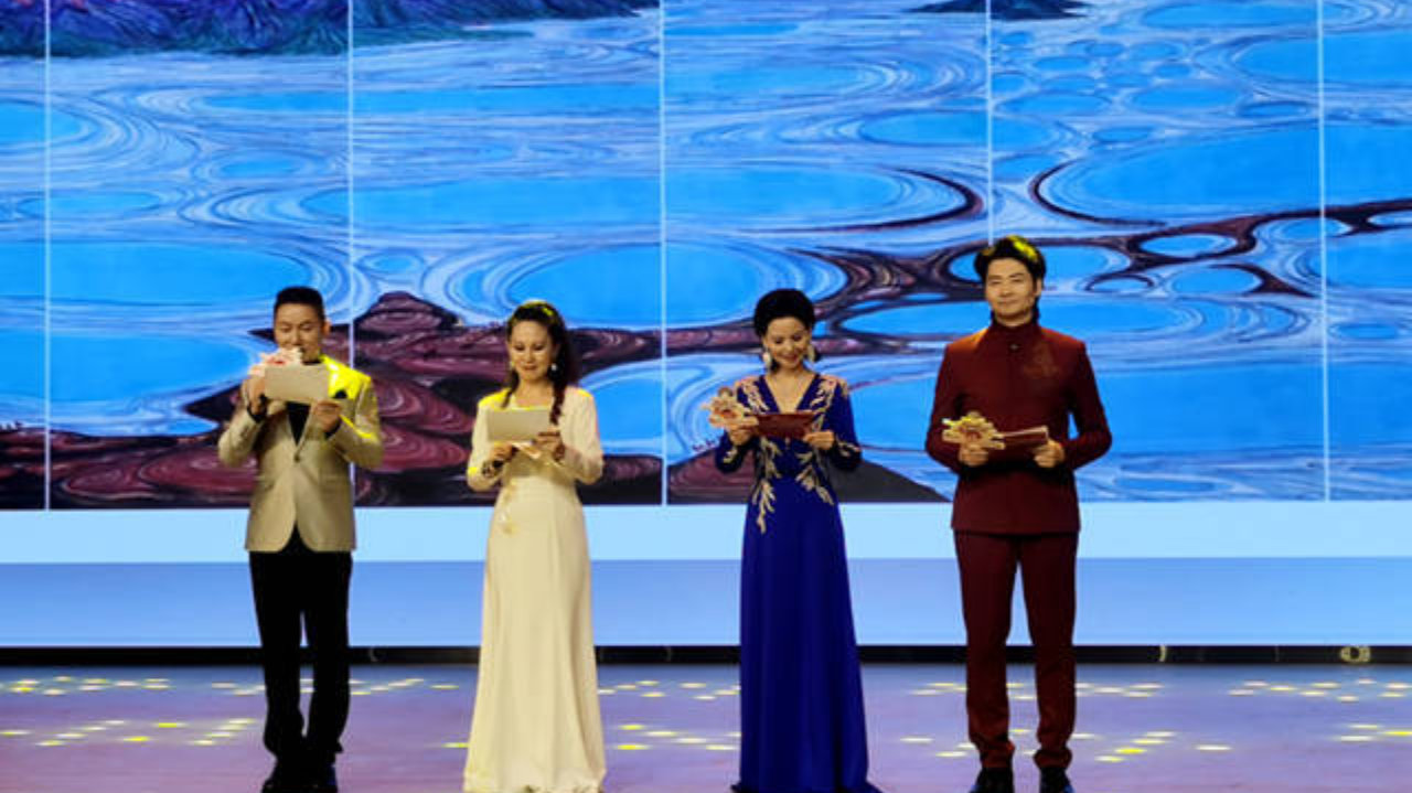 《中华江山图》亮相第十二届中国文化大拜年系列活动全球新春嘉年华