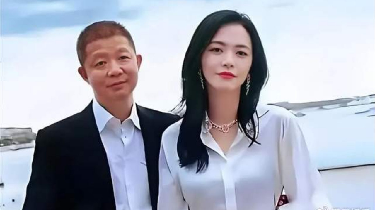 人民网点名批评姚晨“官宣”离婚，有趣的是评论区却反过来站姚晨