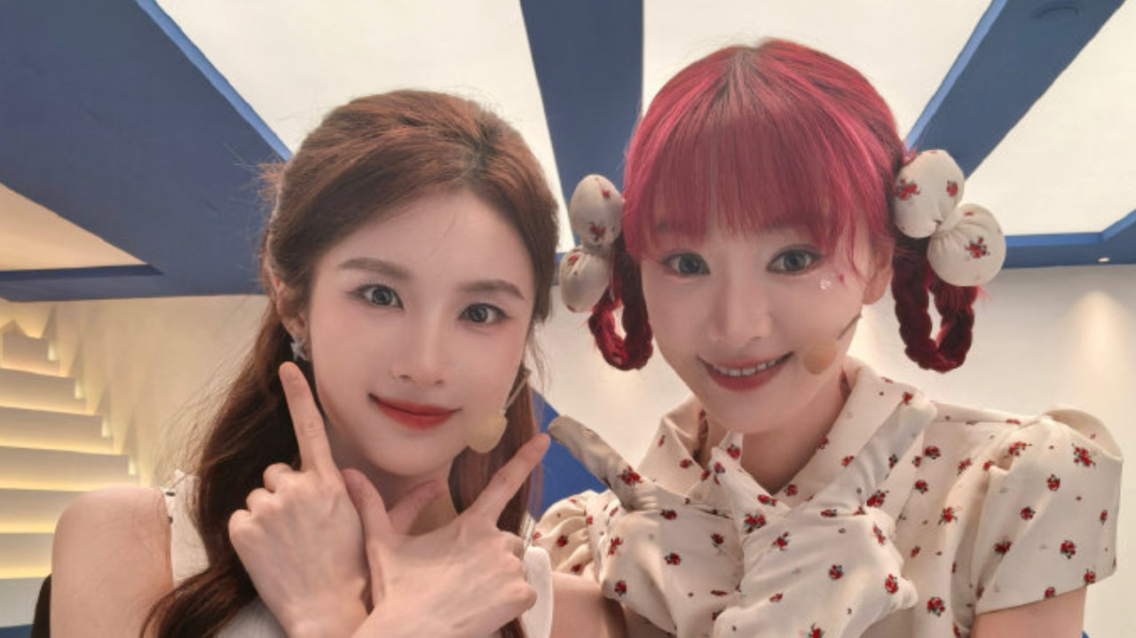 张慧雯晒128元美甲贴脸开大黄灿灿，此前黄灿灿花368元做美甲翻车