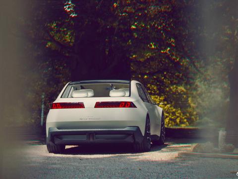 宝马新时代概念车：你看我鼻孔里有三盏灯！