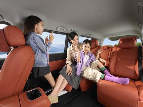 锐胜M8大型MPV正式预售，16.98万元起，三排都是商务舱