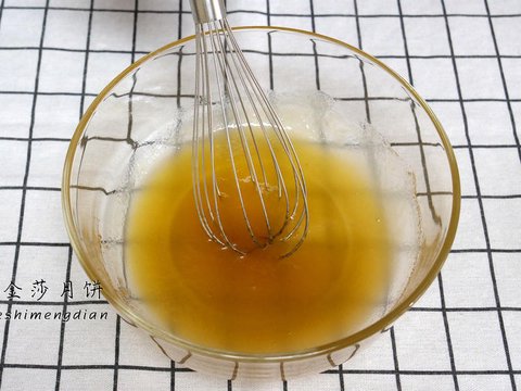 【步骤图】金莎奶黄月饼（含馅料和饼皮的做法）的做法_金莎奶黄月饼（含馅料和饼皮的做法）的做法步骤_甜品_下厨房