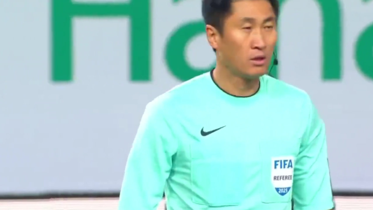 2-0！韩国队大爆发，孙兴慜贡献“无解任意球”，4天后将迎战加纳