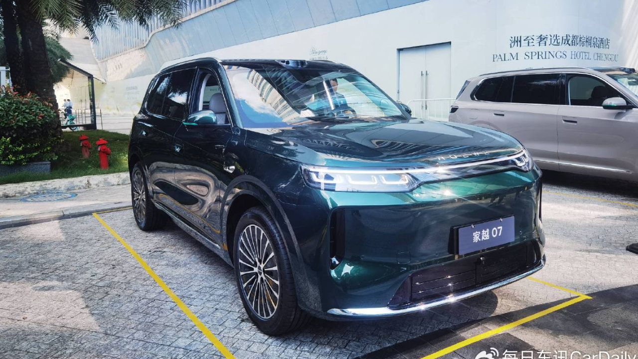 荣威家越07试驾：豆包第一车，智能夯爆了