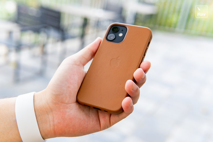 一万块钱,有人买iPhone12ProMax,我却选了 iPhone12mini+iPadAir4休闲区蓝鸢梦想 - Www.slyday.coM 一万块钱,有人买iPhone12ProMax,我却选了 iPhone12mini+iPadAir4休闲区蓝鸢梦想 - Www.slyday.coM