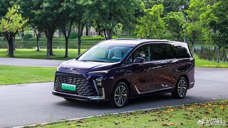 这个时代最好的GL8！全新别克GL8陆尊上市售33.99-39.99万元