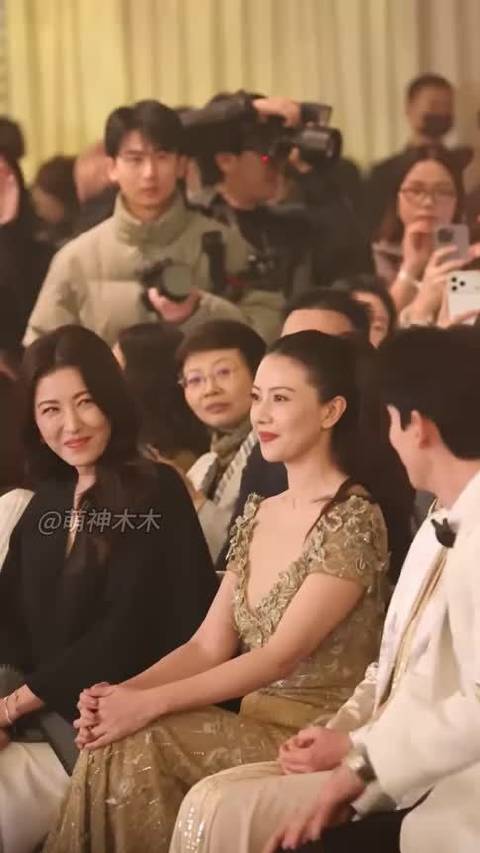 朱一龙高圆圆曾黎活动同框！画面男帅女美，太养眼了！