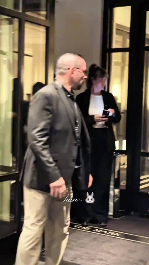 女王出道刘亦菲 liuyifei 纽约 lv 路透