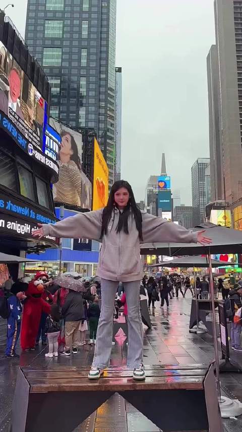 时代广场俺又来了 期末结算摇