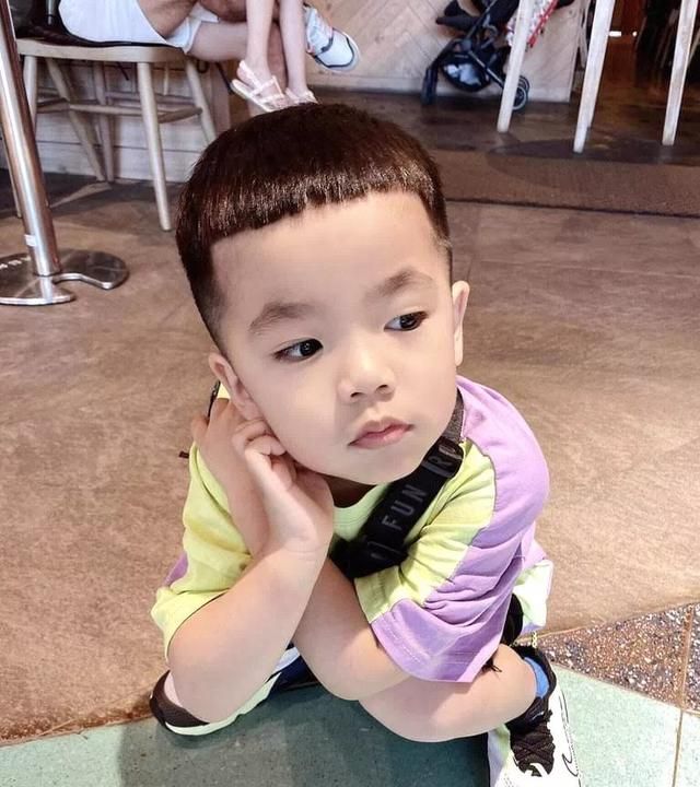 小男孩发型怎么剪好看?这16款很不错,很多妈妈们都喜欢