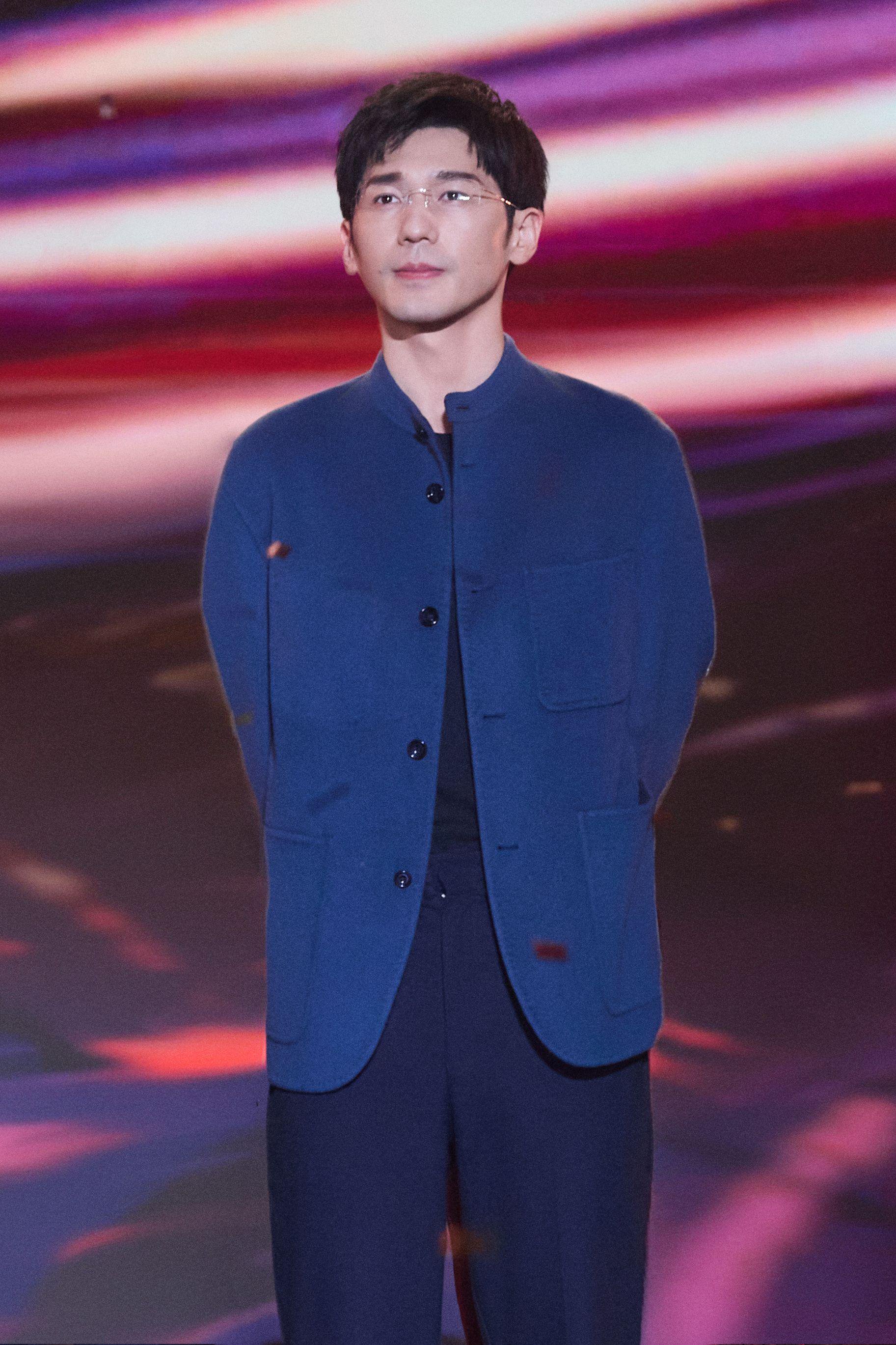 白宇亮相广电视听之夜分享新作《太平年》《冬去春来》