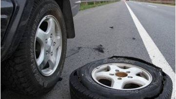 温馨提示：锯齿车道不要随便走