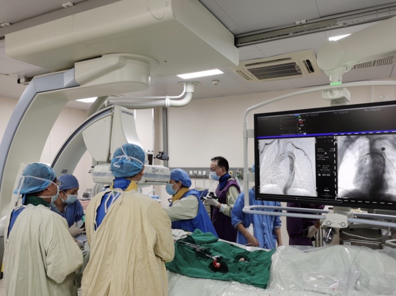 鱼刺卡喉,阿婆硬吞饭团扎到主动脉!休闲区蓝鸢梦想 - Www.slyday.coM 鱼刺卡喉,阿婆硬吞饭团扎到主动脉!休闲区蓝鸢梦想 - Www.slyday.coM