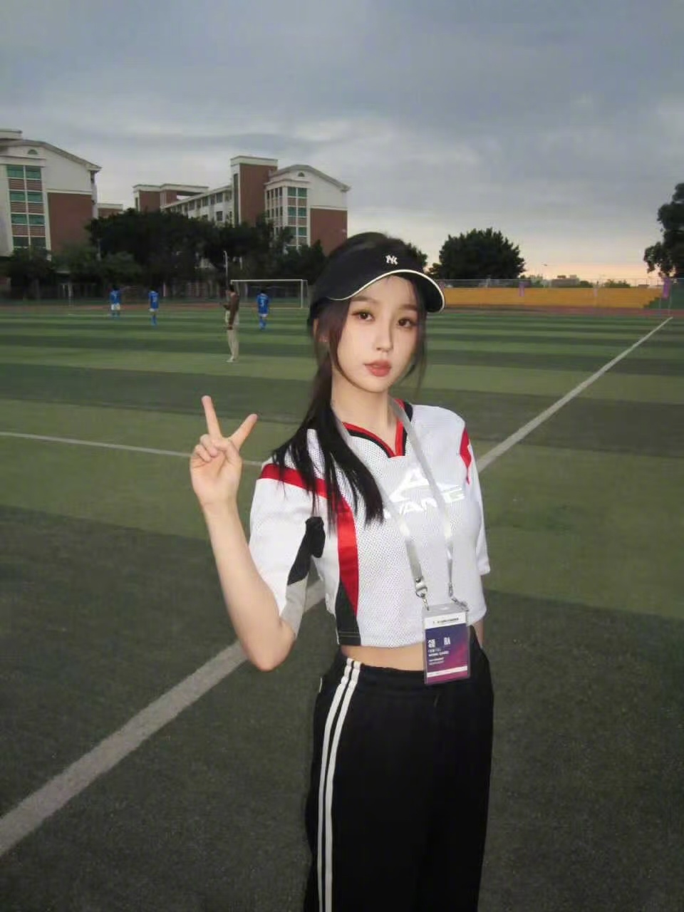 虞书欣林晚星加盟《灿如繁星》