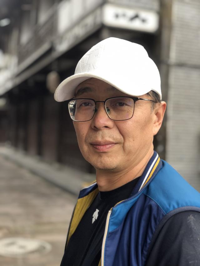 “这一次,范稳留下了范本”,《太阳转身》写脱贫攻坚“前史”获赞誉休闲区蓝鸢梦想 - Www.slyday.coM “这一次,范稳留下了范本”,《太阳转身》写脱贫攻坚“前史”获赞誉休闲区蓝鸢梦想 - Www.slyday.coM