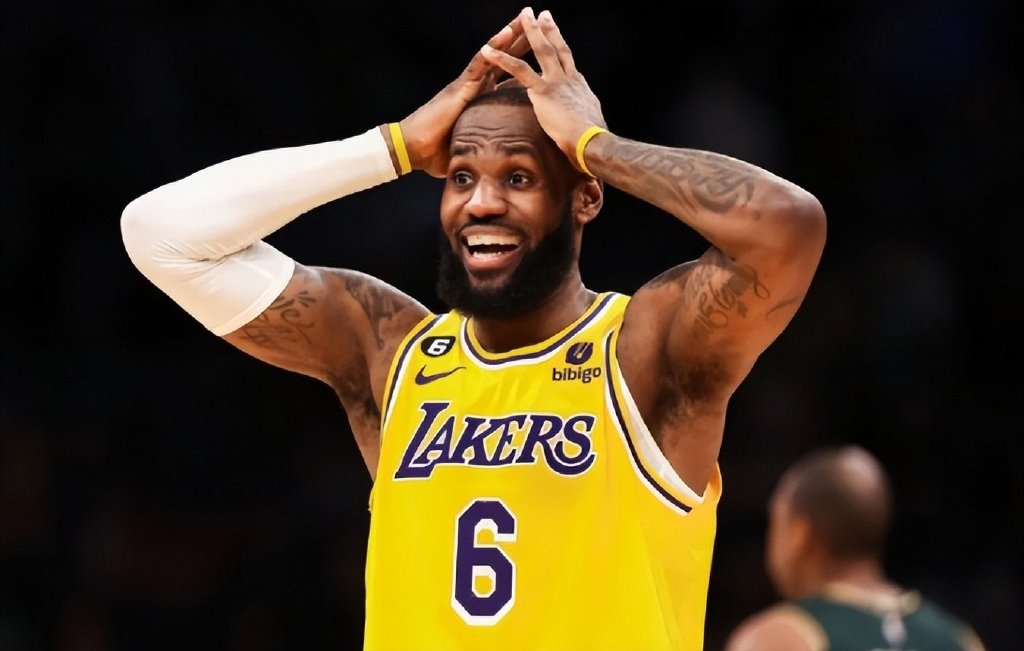 NBA直播詹姆斯与新星联袂发威展现领袖风范引爆球迷热情