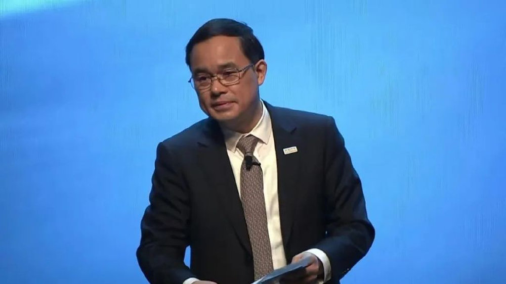 长安汽车董事长朱华荣：弯道超车容易翻车 要换道超车