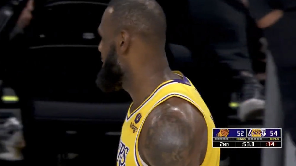 NBA赛程激战正酣浓眉哥强势领跑湖人战绩回暖备受瞩目