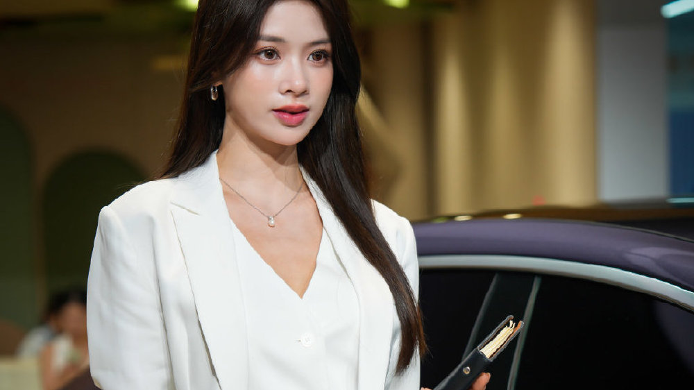 成都车展车模合集，比亚迪优雅腾势知性，别克保时捷颜值都很顶