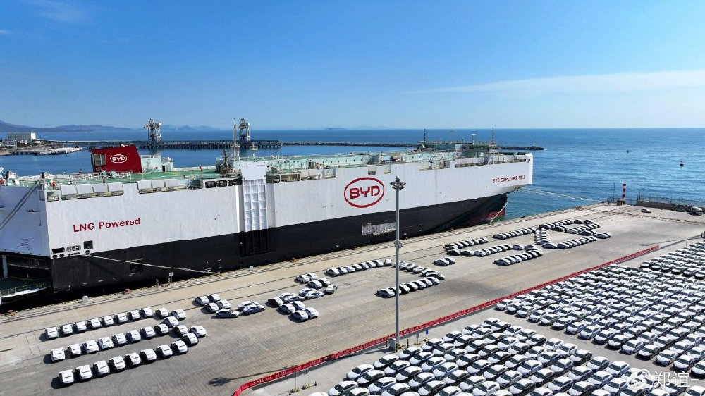 30%的韩国人愿意购买比亚迪，而购买特斯拉的意向为13.2%！